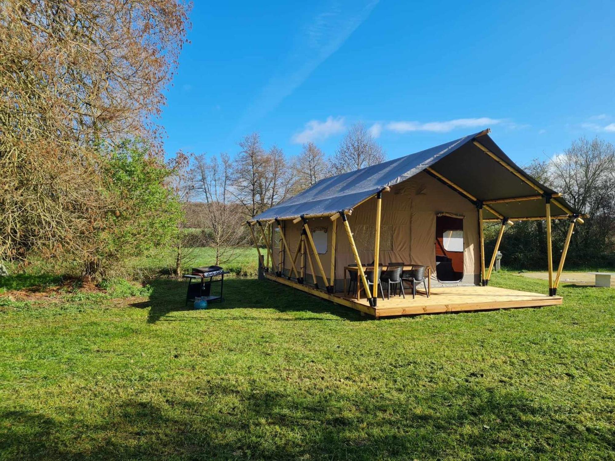 Camping De La Touche Ligueil Buitenkant foto